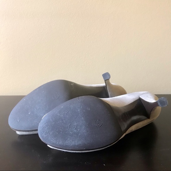 Sergio Rossi Godiva Suede Open-Toe Pump in 38.5 - Picture 5 of 5